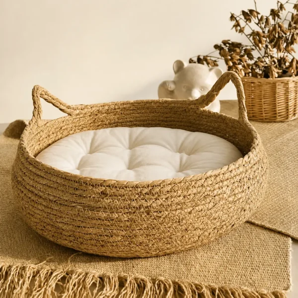 Panier en rotin avec oreilles pour petit chien