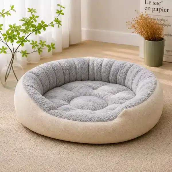 Panier gris et beige pour petit chien