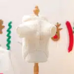 Pull à capuche neige pour petit chien 3