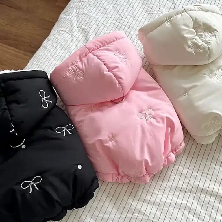 Doudoune à capuche noeud papillon chihuahua 1