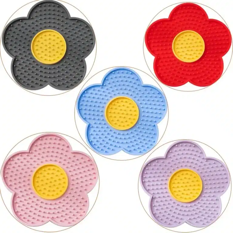 Tapis de léchage fleur pour chien 5