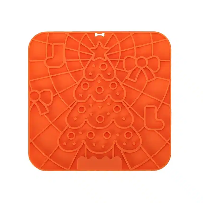 Tapis de léchage forme sapin orange pour chien 1