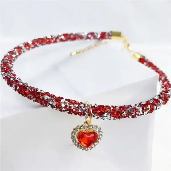 Collier en cristal chihuahua rouge 7