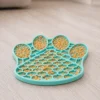 Tapis de léchage patte bleu pour petit chien
