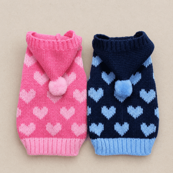 Pull tricot coeur avec capuche pour petit chien