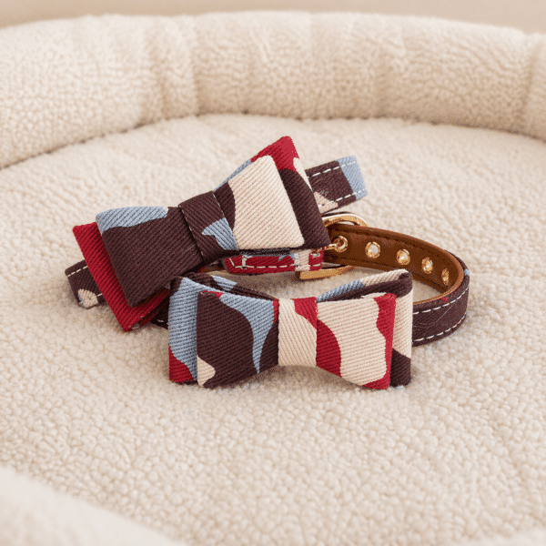 Collier noeud papillon rouge et beige chien