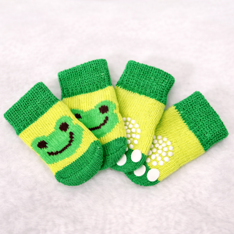 Chaussettes tricotées pour petits animaux
