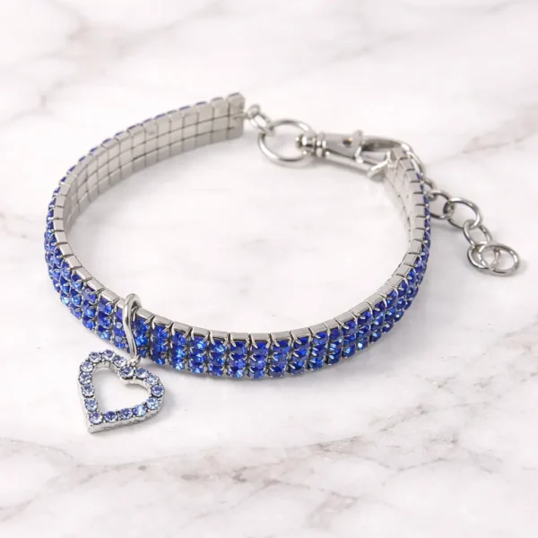Collier chihuahua diamant coeur bleu