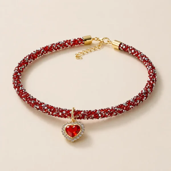 Collier en cuivre et zirconium chihuahua rouge
