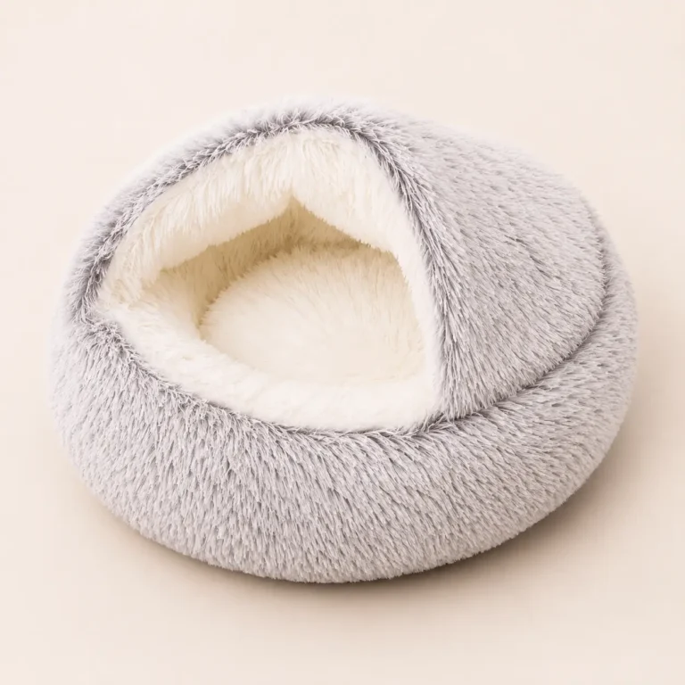 Panier igloo gris foncé et blanc chien