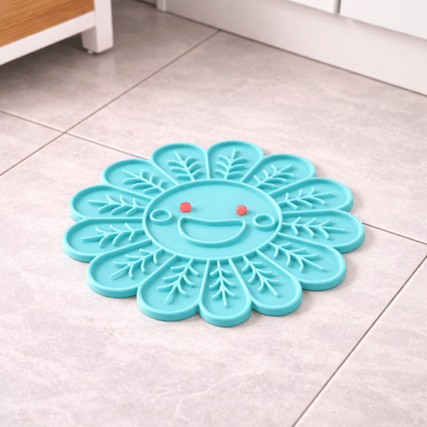 Tapis de léchage fleur bleu pour petit chien