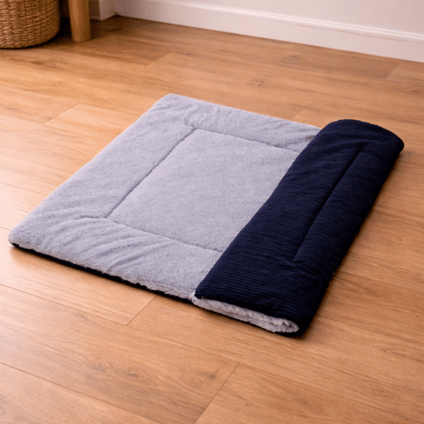 Tapis rembourré chien noir