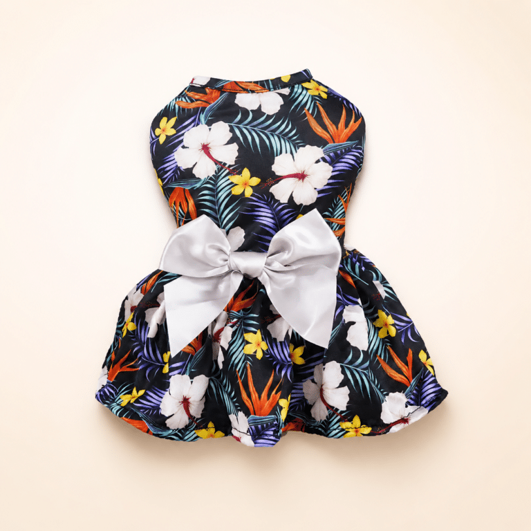 Robe chihuahua motif fleurs noeud blanc